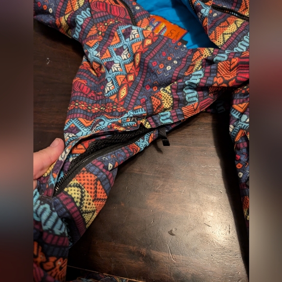 Burton Snow Jacket, Women's Small, w/ Hood and Vents, Multicolored Pattern - Picture 4 of 9